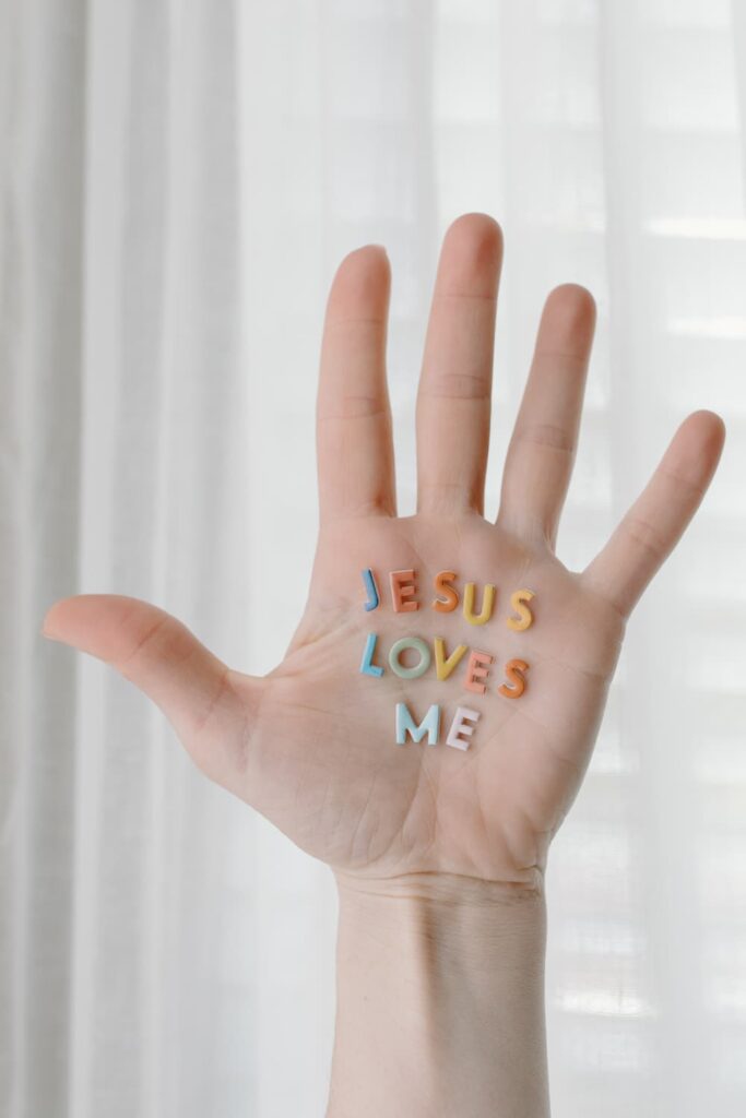 Jesus loves me. Credit: pexels-tara-winstead